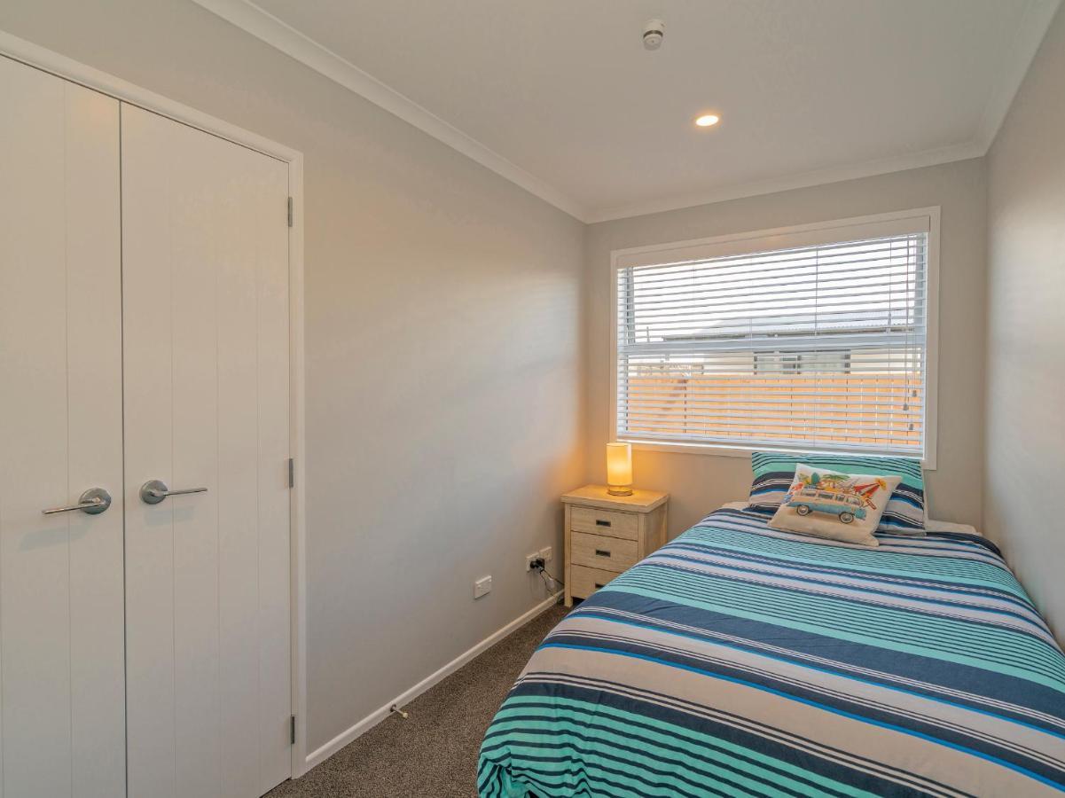 Modern Beach Pad - Whitianga Holiday Home 외부 사진